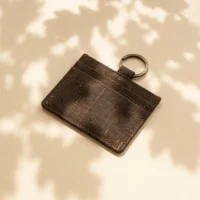 Estojo Key & Card em cortiça Fumado